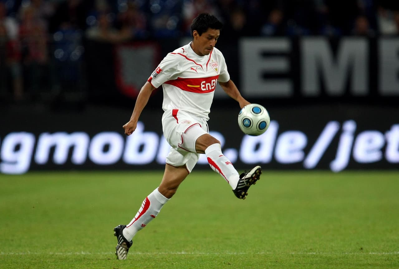 Ricardo Osorio, con Stuttgart en 2009-2010 quedó eliminado en octavos de final contra Barcelona.
