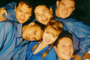 Comandado por Alicia Villarreal, el grupo Límite se convirtió en ganador del Latin GRAMMY 2001, en la categoría Mejor Álbum Grupero, por el disco 'Por encima de todo'.