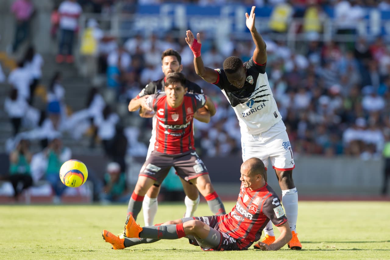 Para Lobos, sumar era es de suma importancia ya que están en un cerrado duelo con los Tiburones Rojos del Veracruz para mantener la categoría.