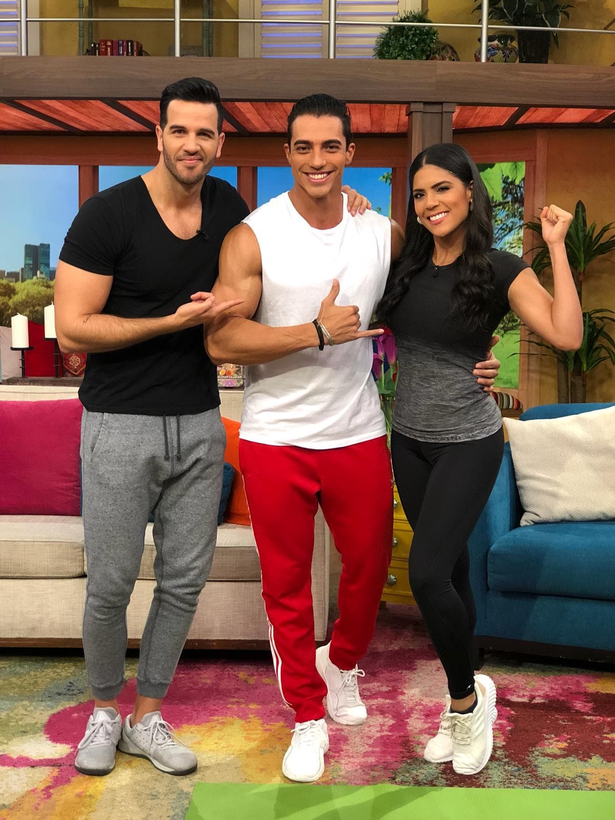 Más listos que nunca para ponerse en forma. El chef Yisus y Francisca Lachapel le dieron la bienvenida a nuestro invitado.