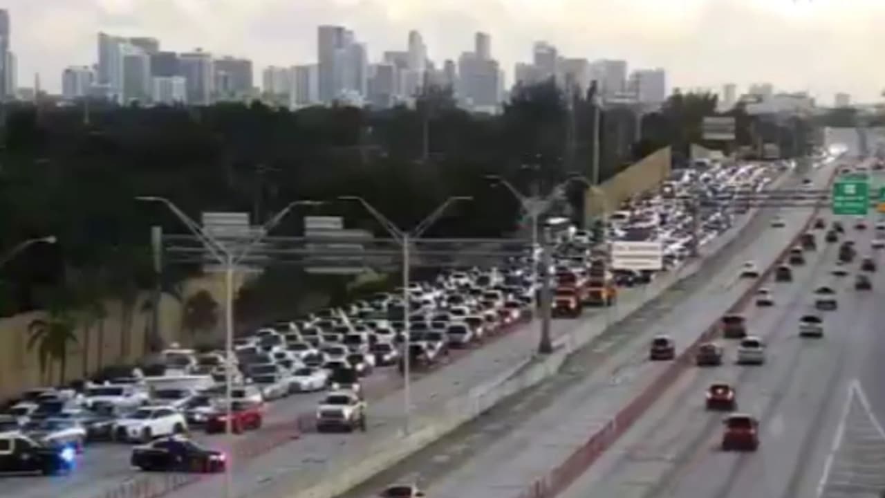 Motociclista hispano muere al chocar con una camioneta en la autopista I-95