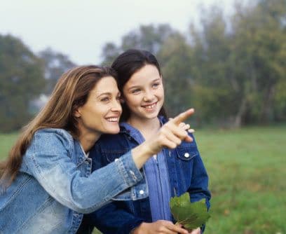 Cambio de costumbresPara los padres el contar con ayuda externa es a veces difícil, más viniendo de países donde el sistema educativo se encarga de la educación y en la casa nos encargamos de criarlos en lo demás. Aquí es distinto. Crear esta relación entre los padres, la escuela y la comunidad es necesario si queremos que nuestros hijos tengan posibilidad de triunfar.