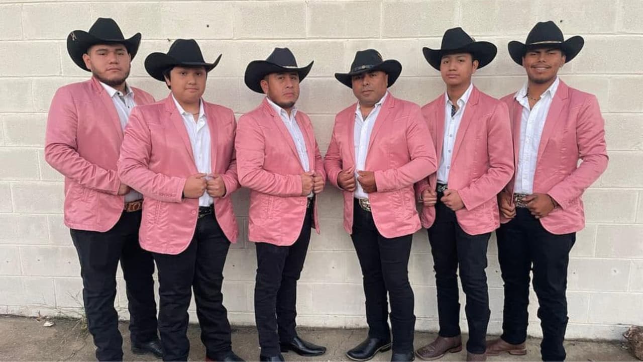 Dos integrantes de La Unión Norteña DNC fueron detenidos rumbo a un concierto; esta es su versión de los hechos