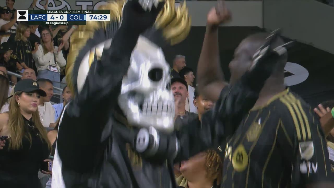 ¡Póker de goles de LAFC! Tiro de O'Brien que es desviado y se la come Steffen