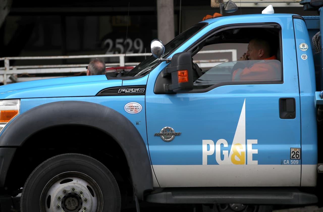 Este programa de PG&E te da dinero para que dejes de usar la energía eléctrica durante Alertas Flex