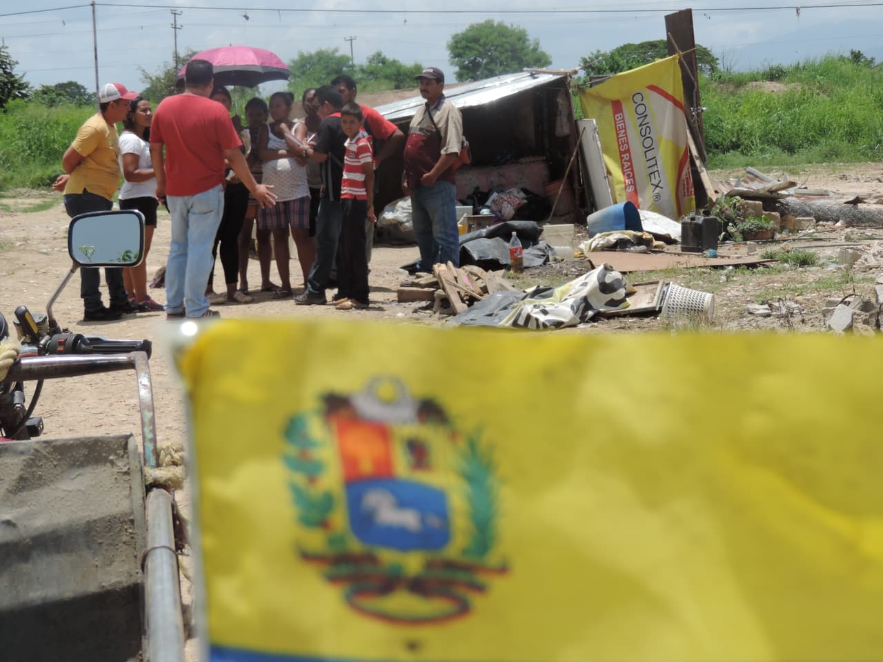 El Ministerio del Poder Popular para Relaciones Interiores, Justicia y Paz señaló que la redada en Valencia formaba parte del plan más amplio de la OLP, que tenía como objetivo “detectar hampa paramilitar”.