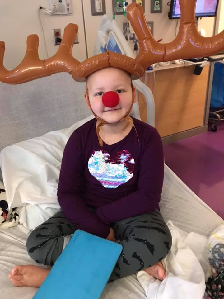 “Si hay algo que podamos decir a otros padres es tratar de mantenerse positivos. Es un viaje difícil con tantos altibajos. Oramos a Dios para que Riley se mantenga saludable y se mantenga libre de cáncer”, cuenta a Univision Robin.