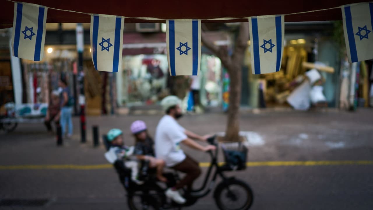 La vida en Israel transcurre con normalidad a pesar de la incertidumbre y espera por el recuento de votos