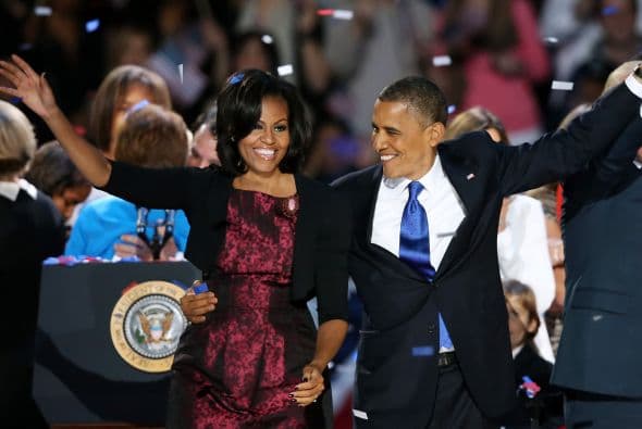 Barack Obama festejó el martes su victoria electoral declarando que el pueblo estadounidense estaba saliendo de la crisis y que "lo mejor está por venir".