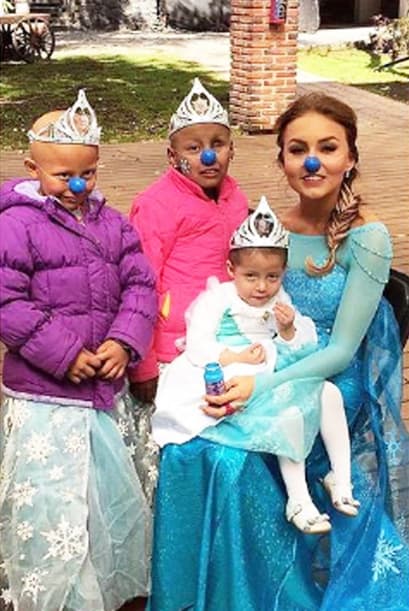 Angelique se mostró muy agradecida por haber tenido esta experiencia. "¡Muchos sueños hechos realidad! ¡Alegría en mi corazón por conocer angelitos que nos enseñan tanto! Infinitas gracias, cuentan conmigo" compartió en 'Twitter'.