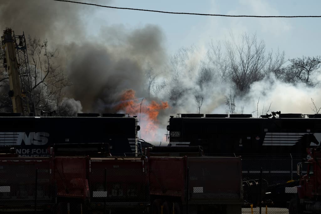Tampoco se ofreció información oficial sobre el origen del incendio. La investigación no reveló de inmediato que se tratara de un acto criminal.
