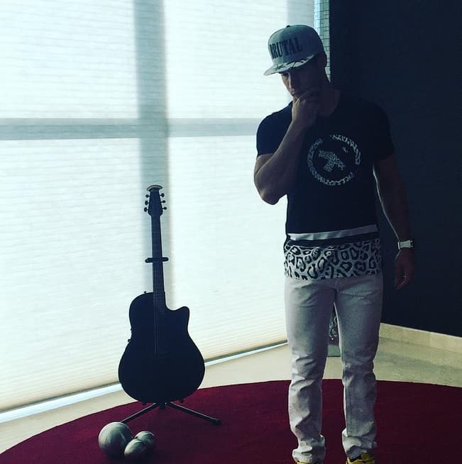 Pero qué guapo y pensativo nos resultó Chino.