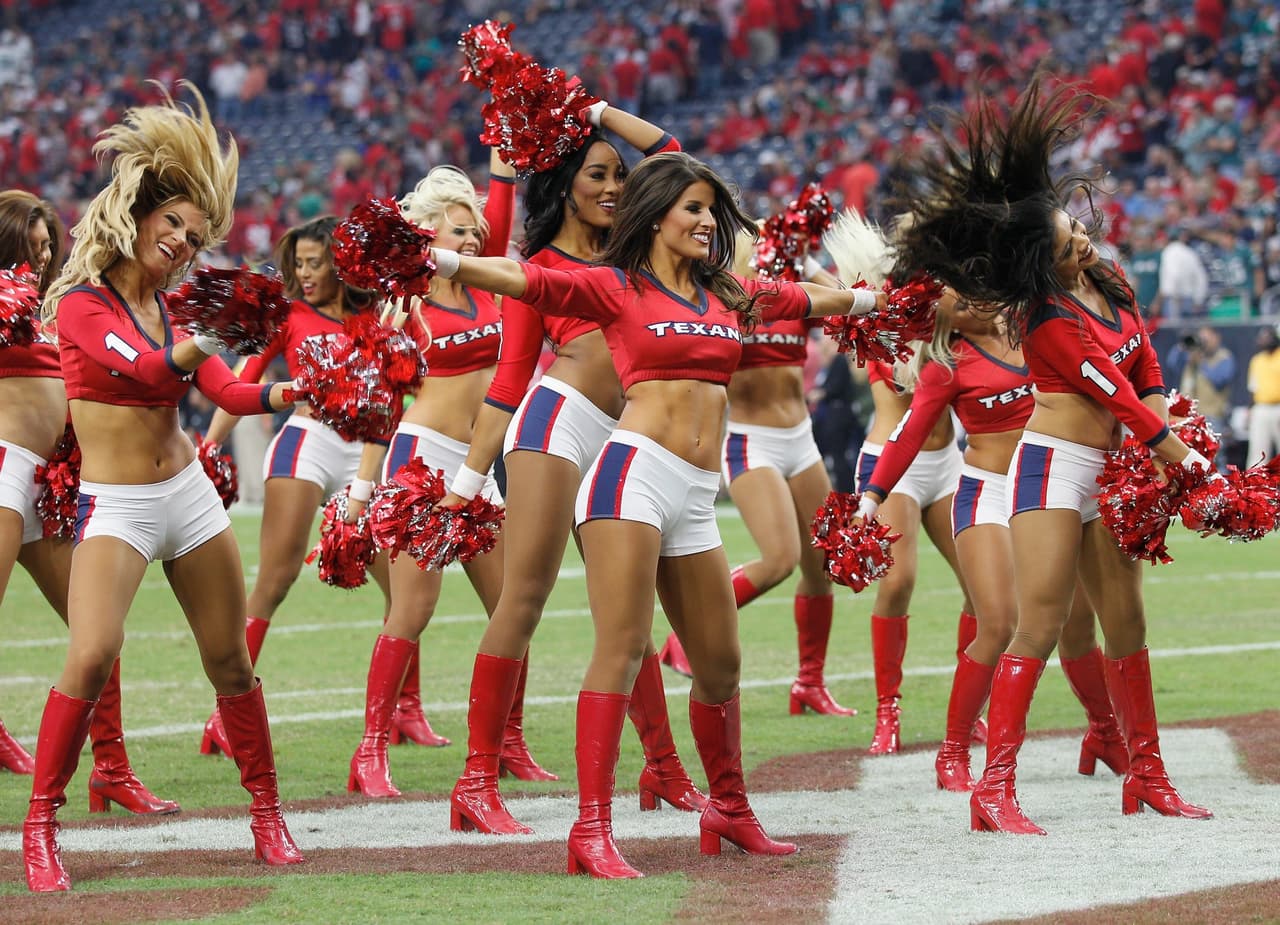 Cuatro años como porrista de los Houston Texans. Esta hermosura hará sus maletas rumbo a Hawaii para el Pro Bowl 2016.