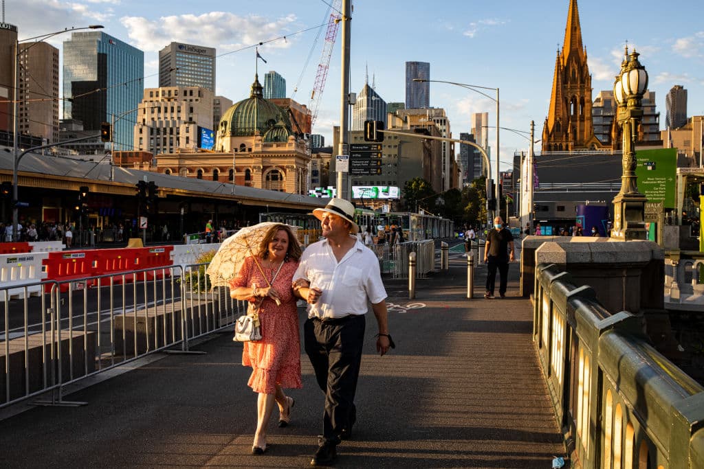 <b>10. Melbourne, Australia</b>. La ciudad repite en esta clasificación anual elaborada por
<i>The Economist </i>como una donde mejor se vide en el planeta. Otras ciudades australianas han caído este año del top 10: Brisbane, Adelaide y Perth.