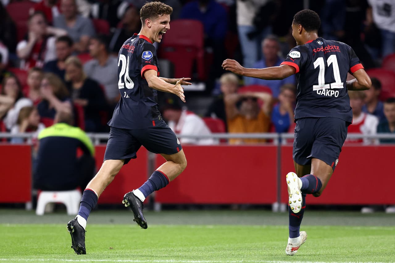 La lucha por un nuevo título entre los dos titanes de Holanda comenzó con el pie derecho para el PSV.
<br>