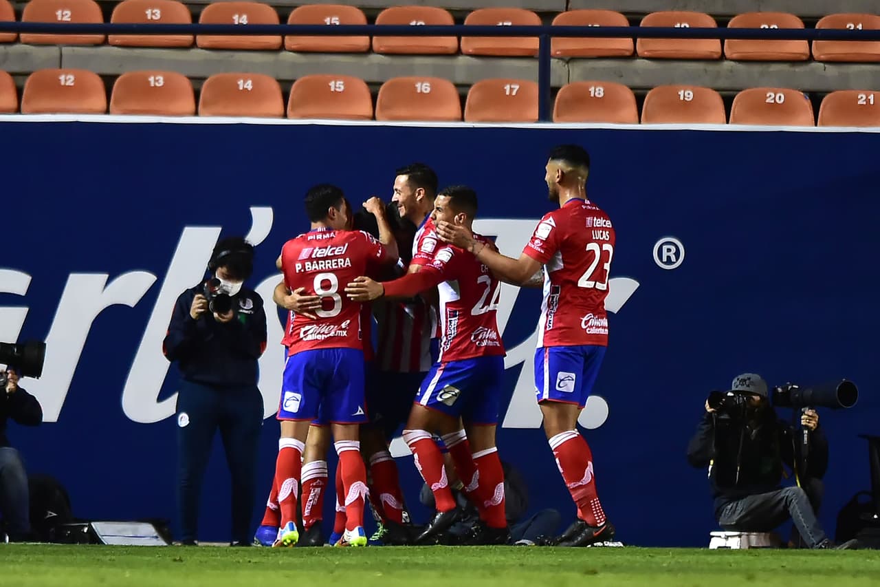 Atlético San Luis y Tigres nos regalan un empate lleno de emociones con un marcador de 2-2. Los potosinos quedan en séptimo lugar y los felinos en el octavo.