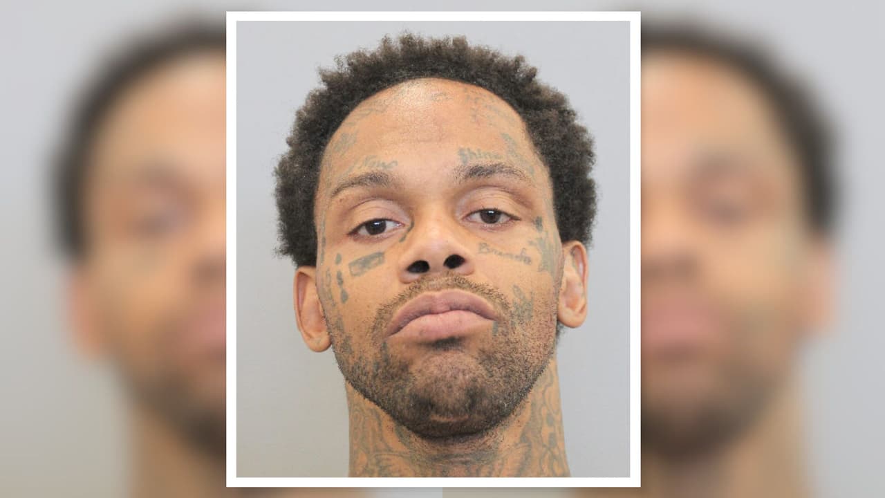 Arrestan a un hombre acusado de asesinar a mujer en un complejo de apartamentos en Houston 