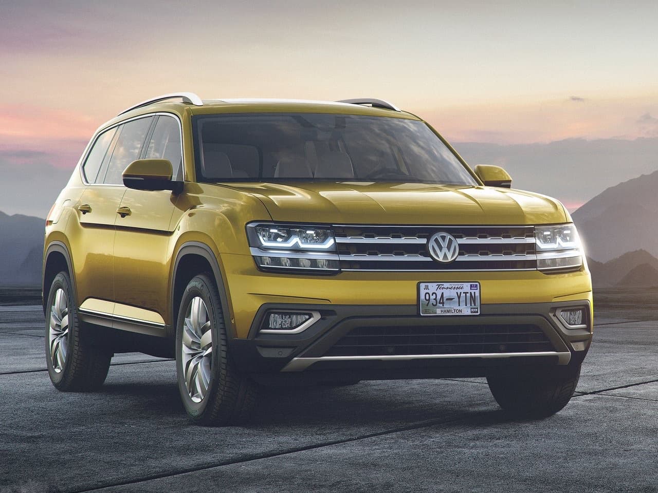 Los sistemas de asistencia al conductor no podían estar ausentes de la Volkswagen Atlas 2018. Entre ellos que se incluye: control de crucero adaptable, aviso de colisión frontal, frenado de emergencia autónoma, monitor de punto ciego, alerta de tráfico posterior, alerta de perdida de canal, asistente de estacionamiento y el sistema exclusivo de frenado post-colisión que inicia la desaceleración del vehículo una vez que los sensores de las bolsas de aire reduciendo tanto la energía cinética como la posibilidad de causar un mayor daño.