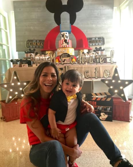 El festejado ya está dando sus primeros pasos y estaba feliz de poder darle la bienvenida a todos sus amiguitos.