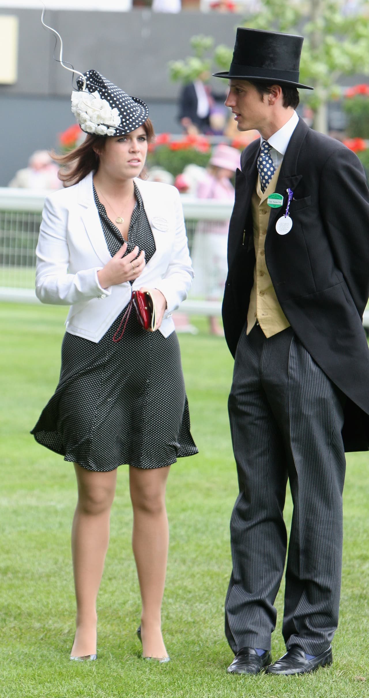 Finalmente Eugenie no es una que se haya distinguido por extravagancias en el calzado.