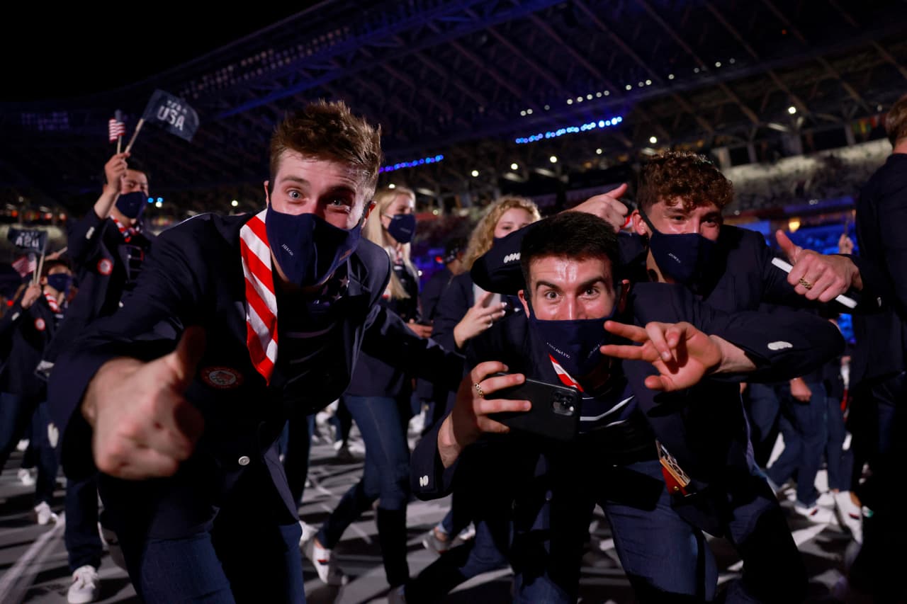 Los atletas estadounidenses en su desfile inaugural.