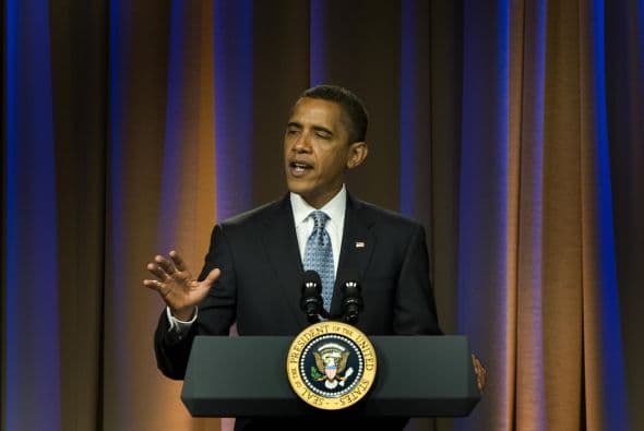 Obama ostenta un balance respetable, en el que se halla la reforma del seguro de salud. Pero el desempleo sigue estando 2.8 puntos porcentuales superior a antes de la crisis, mientras que la deuda del Estado federal aumentó en más de la mitad desde el 2009.