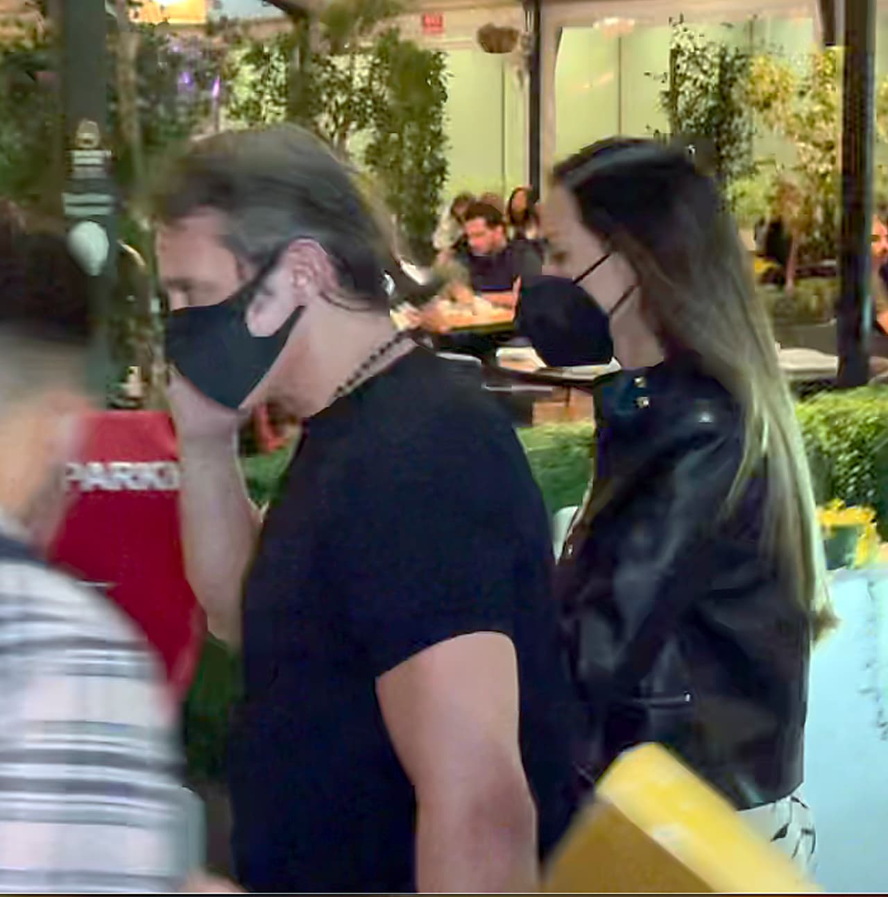 Incluso, en la parte de atrás lo tenía agarrado con un pequeña ‘colita’, lo que significa que en verdad tiene el pelo bastante largo.