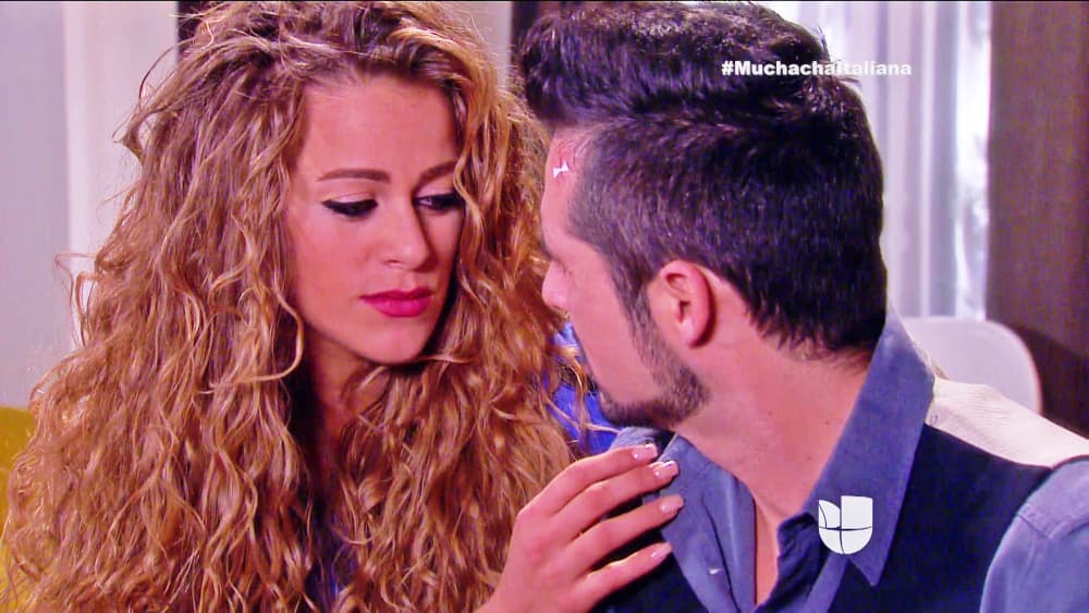 En Muchacha Italiana Viene a Casarse, Aitana se aprovechó de la situación y sorprendió a Pedro en su recámara. ¿Pedro olvidará a Fiorella?