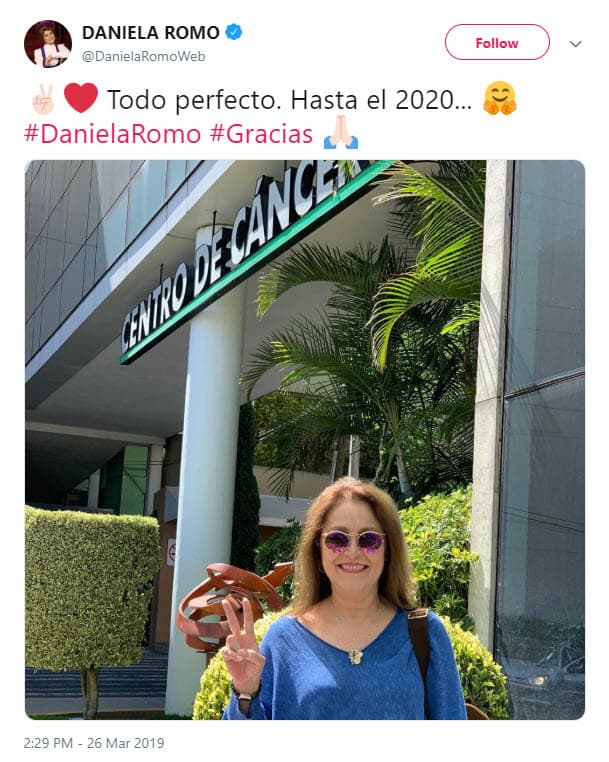 Cuatro horas más tarde, Romo compartió una fotografía para informar que sigue muy bien de salud y regresará a revisión el próximo año.