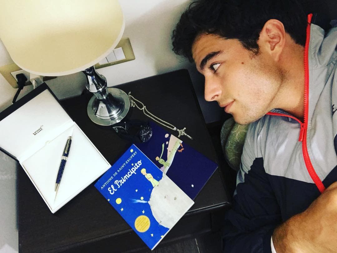 En la carta detalló que uno de sus sueños era jugar fútbol a pesar de sus 30 años, edad a la que, dijo, muchos de los futbolistas comienzan a retirarse "pero ahí estaba yo, esperando debutar en un partido profesional".