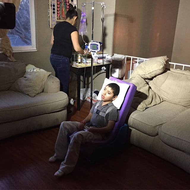 Tony Dandrades les presentará la historia de Oscar , El niño que acompañará hasta el Crít USA en San Antonio.