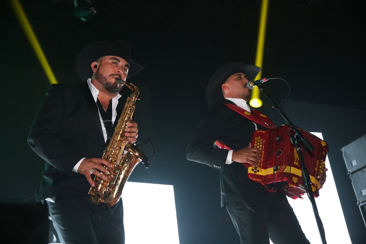 La Maquinaria Norteña está nominada al Premio Lo Nuestro como Mejor Artista Norteño del Año.