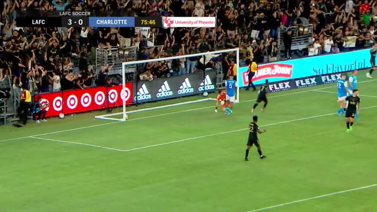 ‘Chicho’ Arango sigue encendido y con definición de primera aumenta goleada del LAFC