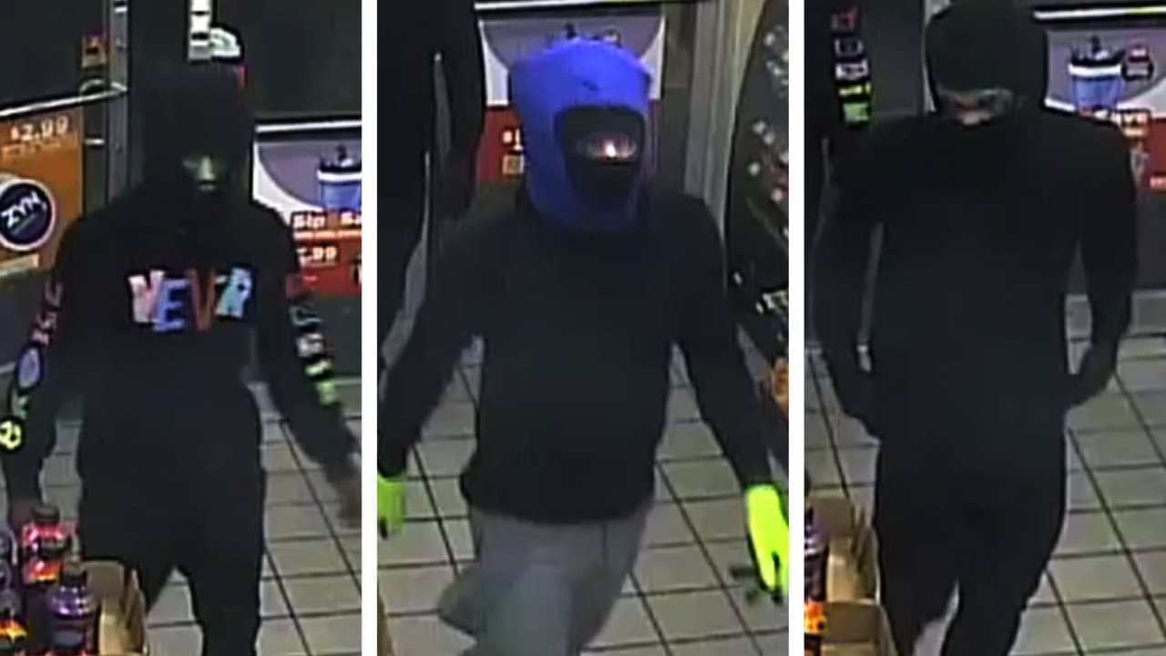 Captados en cámara: Así 3 encapuchados robaron decenas de empaques de cigarrillos de una gasolinera