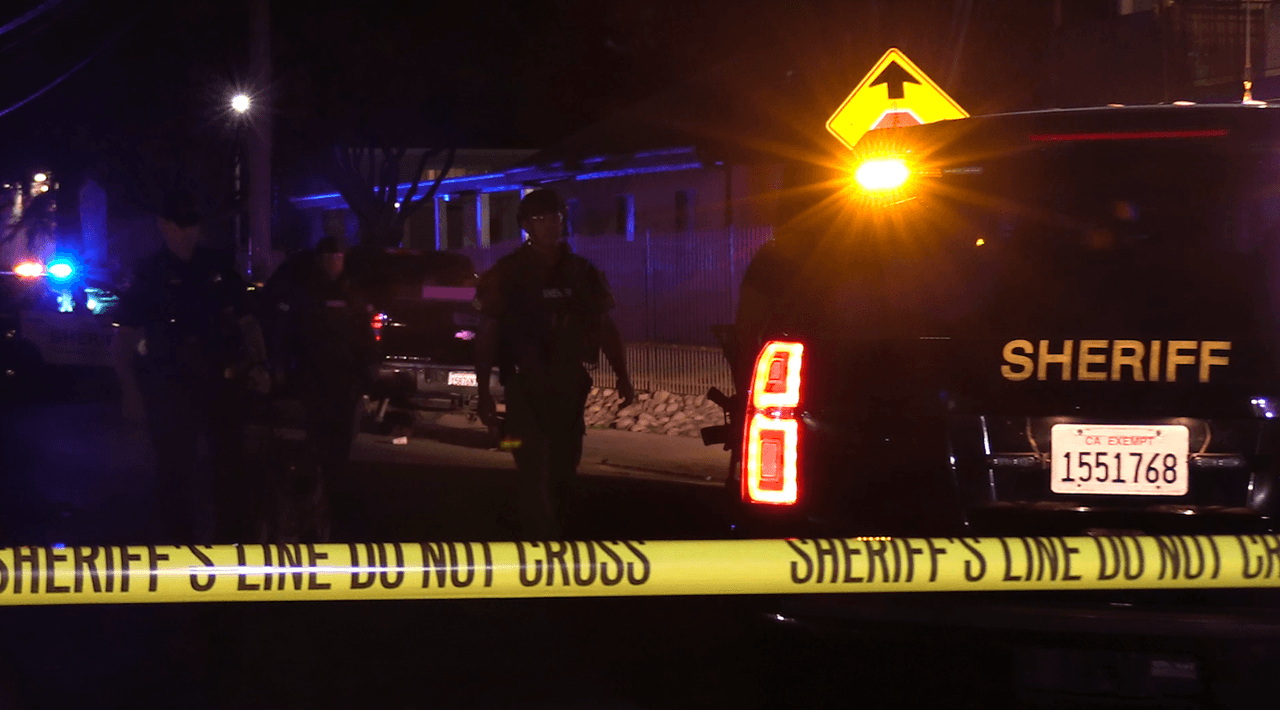 Las autoridades dijeron que 
<a href="https://www.univision.com/local/sacramento-kuvs/david-fidel-mora-rojas-padre-mato-tres-hijas-iglesia-sacramento" target="_blank">el atacante, David Fidel Mora-Rojas, de 39 años</a>, no tenía un historial criminal en el condado Sacramento.