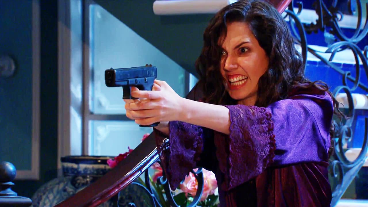 Al verlos tan felices su corazón se llenó de rabia y quiso matar a Lucía.