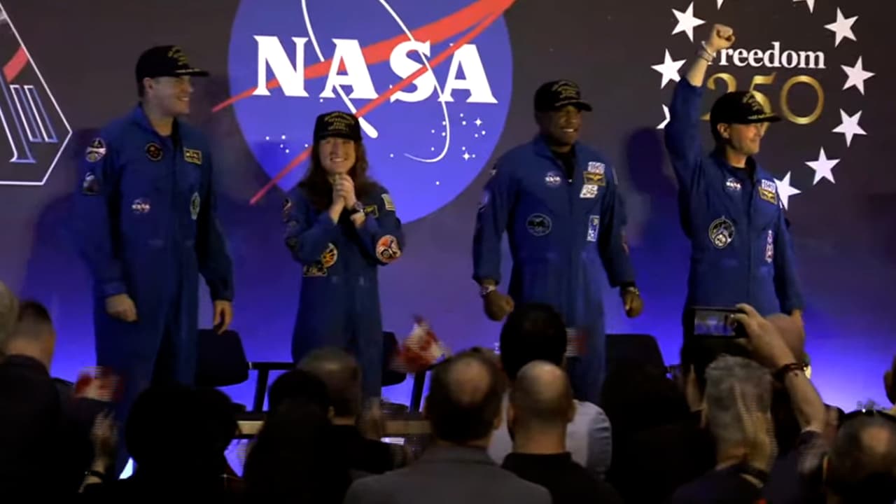 “Estamos unidos para siempre”: así fue la bienvenida a los cuatro astronautas de Artemis II en la NASA