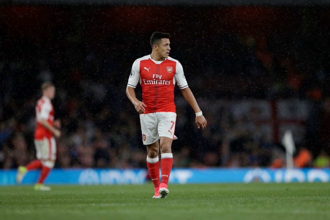 Entre 2012 y 2013 el chileno Alexis Sánchez habría desviado cerca de un millón de euros cuando jugaba con el Barcelona. A inicios de este 2017 aceptó los cargos y pagó lo correspondiente.