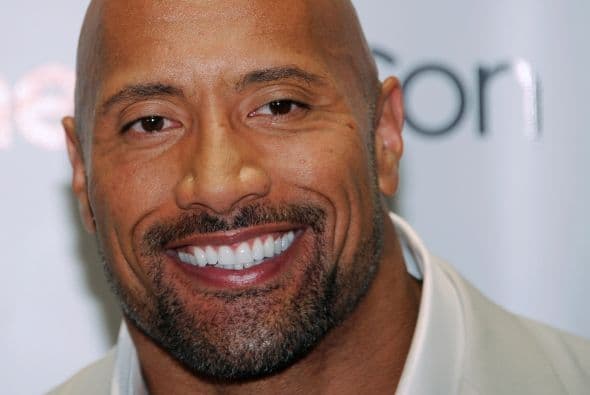 4. DWAYNE JOHNSON- Con $36 millones embolsados en solo un año, Johnson es digno de entrar en este ranking en este 2012.