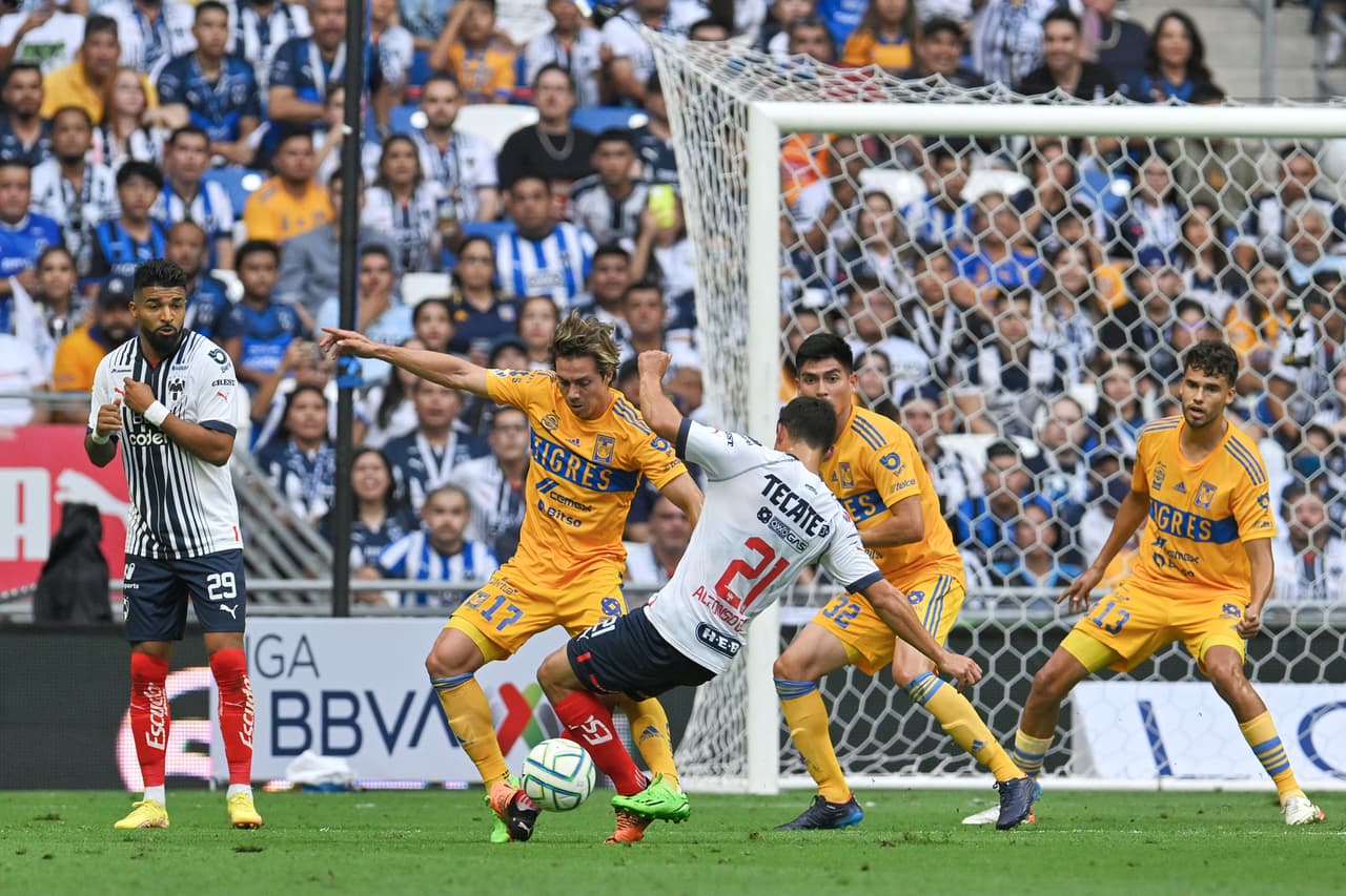 Monterrey y Tigres no pasaron del empate en un Clásico Regio que tuvo jugadas emocionantes pero los puntos se dividieron.