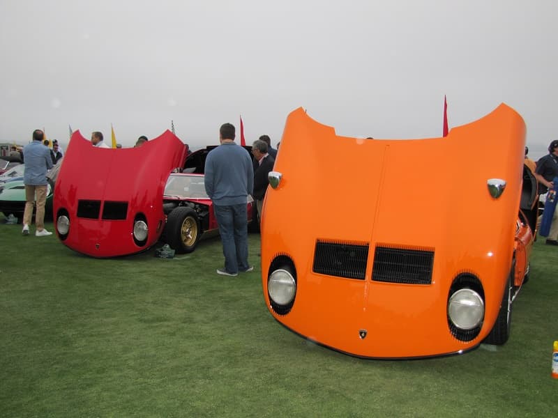 El 
<b>Lamborghini Miura</b> es un modelo ineviltable en Pebble Beach. Muchos acreditan a este histórico auto con haber inciado la fiebre de autos ultra potentes de motor medio cuando fue lanzado en 1966. El Miura estaba equipado con un motor 
<b>V12 de 4 litros de desplazamiento </b>montado transversalmente, el cual en su versión inicial generaba 
<b>350 caballos de fuerza</b>.