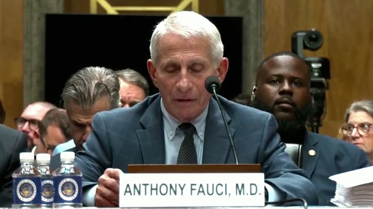 Fauci invoca la Quinta Enmienda en tenso debate y enfrenta posible desacato al Congreso