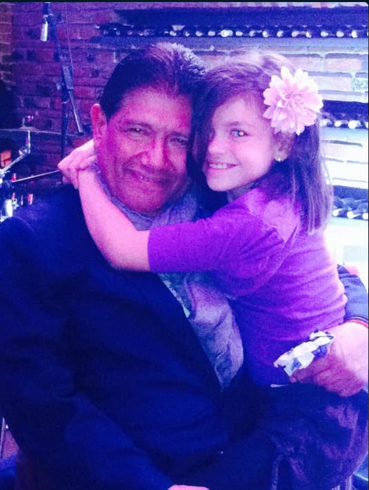 "Porque el amor manda", "Mi corazón es tuyo" y "Sueño de amor".