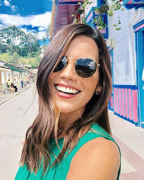 "Estoy disfrutando unos días en Colombia, es mi primera vez aquí y estoy enamorada de cada uno de sus rincones", confesó a través de las redes sociales.