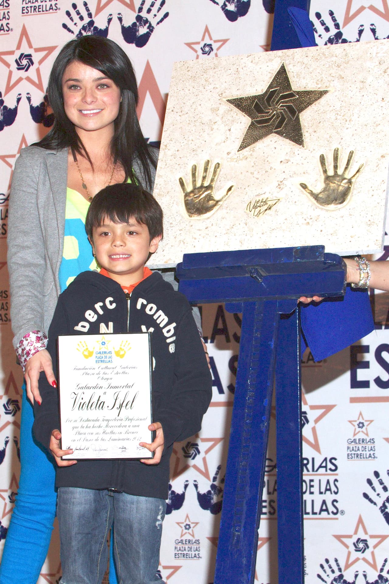 Omar es el motor más grande la vida de Violeta Isfel.