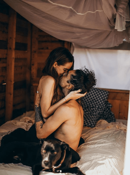 Y no pierde oportunidad de 
<b>compartir en sus redes sociales</b> los momentos que pasa con ella.