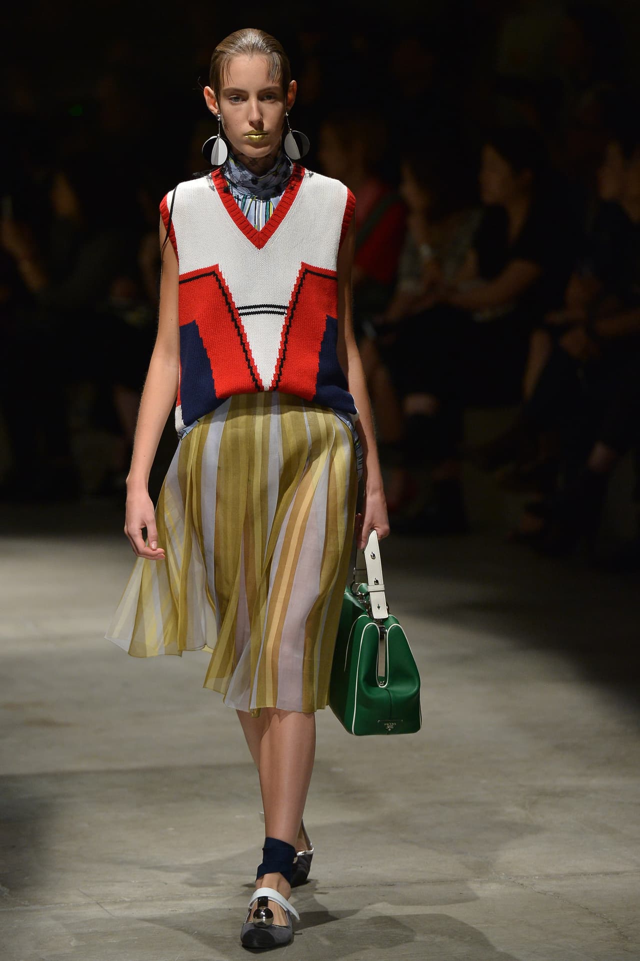 La geometría imperó en la colección de Prada