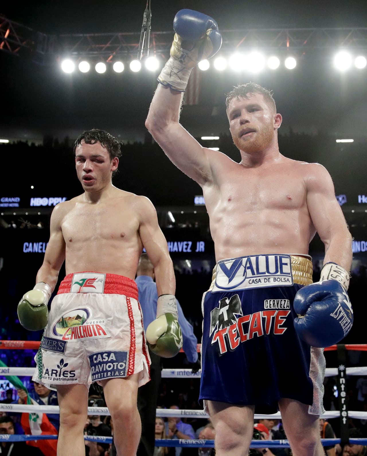 La victoria del Canelo se dio con total claridad. No quedó duda alguna tras la paliza que le propinó al "Hijo de la Leyenda".