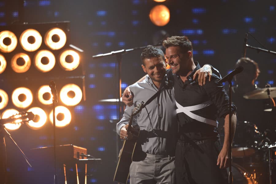 Y no lo hizo solo, ya que estuvo acompañado en esa ocasión por Draco Rosa.