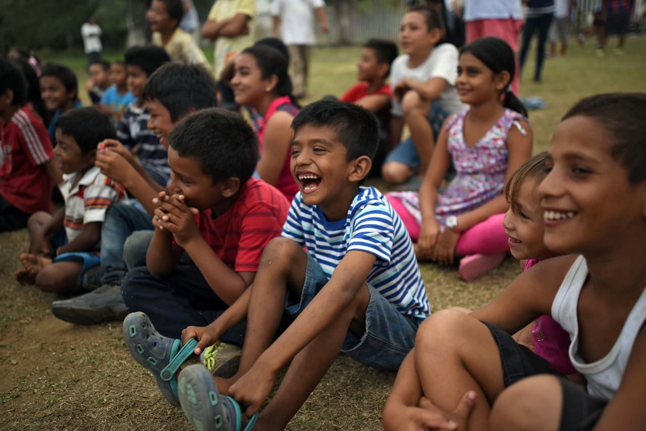"Vamos a movernos para decirle a Trump que no le tenemos miedo y que estamos en nuestro derecho", dijo María Elena Colindres, una opositora hondureña que busca asilo luego de una serie de violentas protestas a fines del año pasado por los resultados de la elección presidencial.